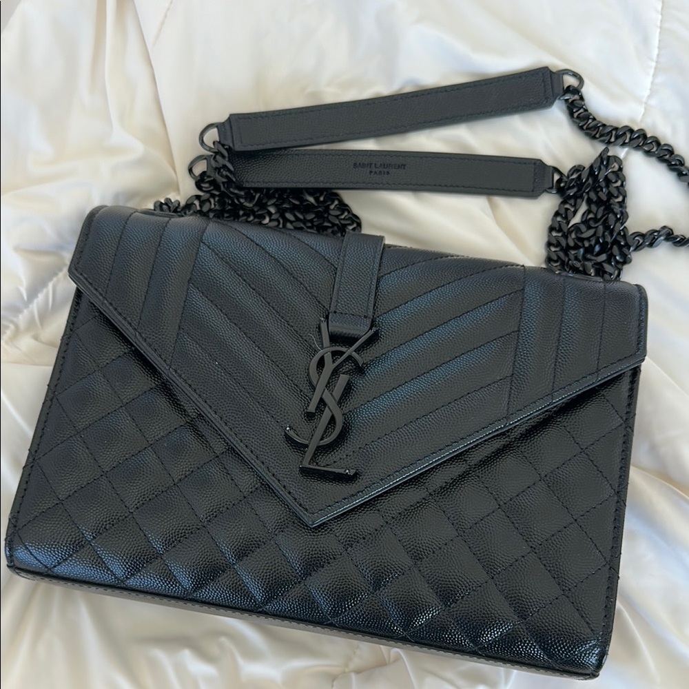 Saint Laurent Black Quilted Leather Bag Matelasse Grain De Poudre Embossed